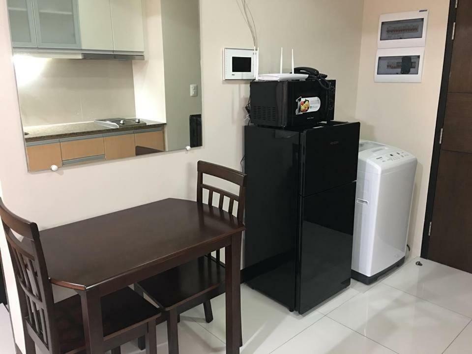 Condotel Walking Distance To Airport Manila Eksteriør billede